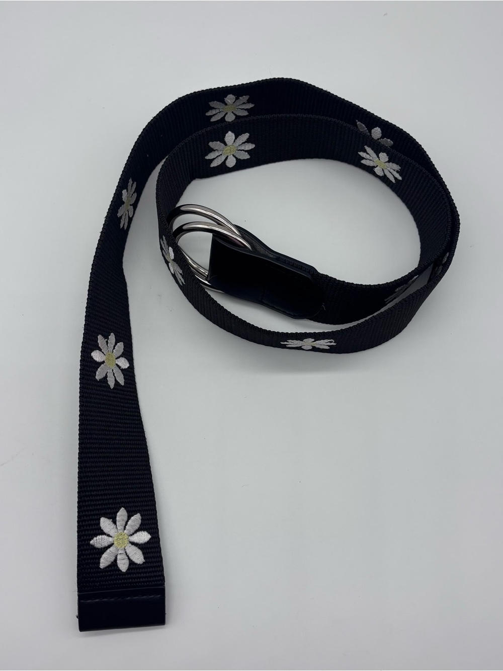 wild fable Black Daisy Embroidered D-Ring Belt